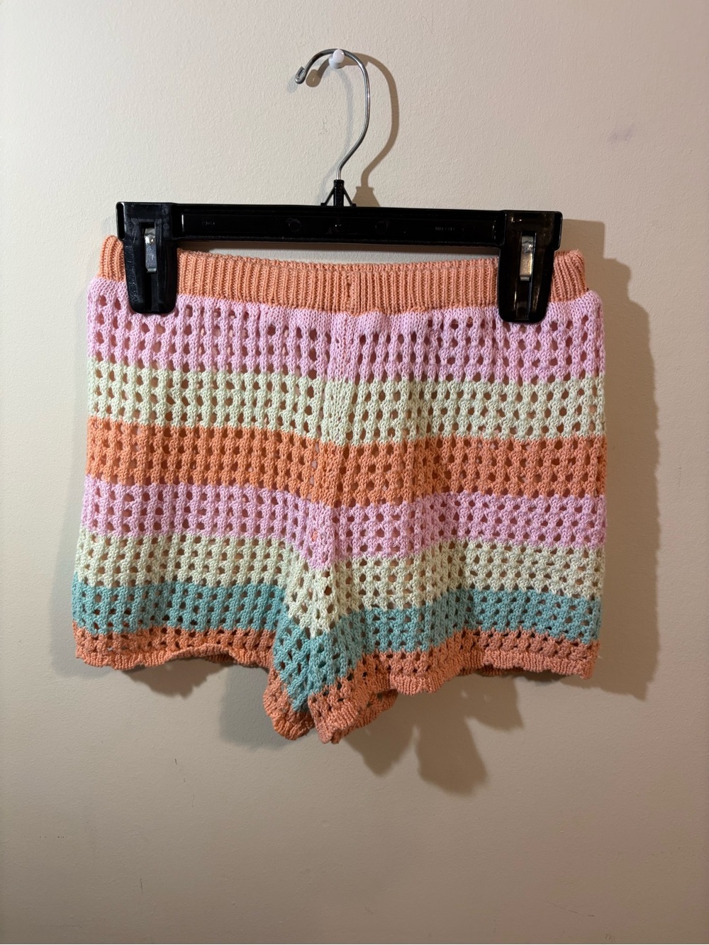 Art Class shorts Girls Large crochet multicolored striped ribbed waistband peach